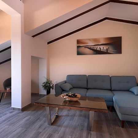 Apartments Galboka Нерезине Екстер'єр фото