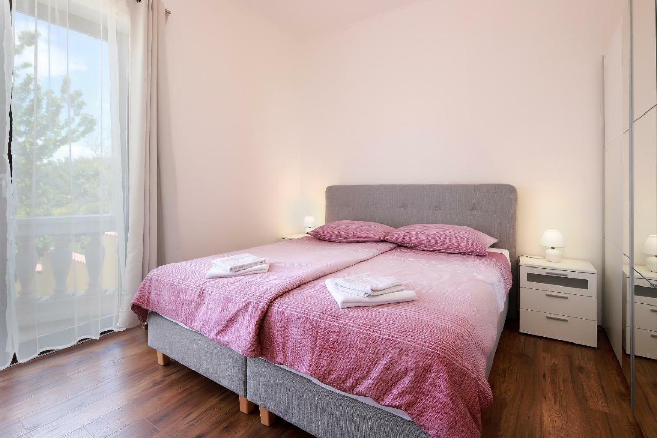Apartments Galboka Нерезине Екстер'єр фото