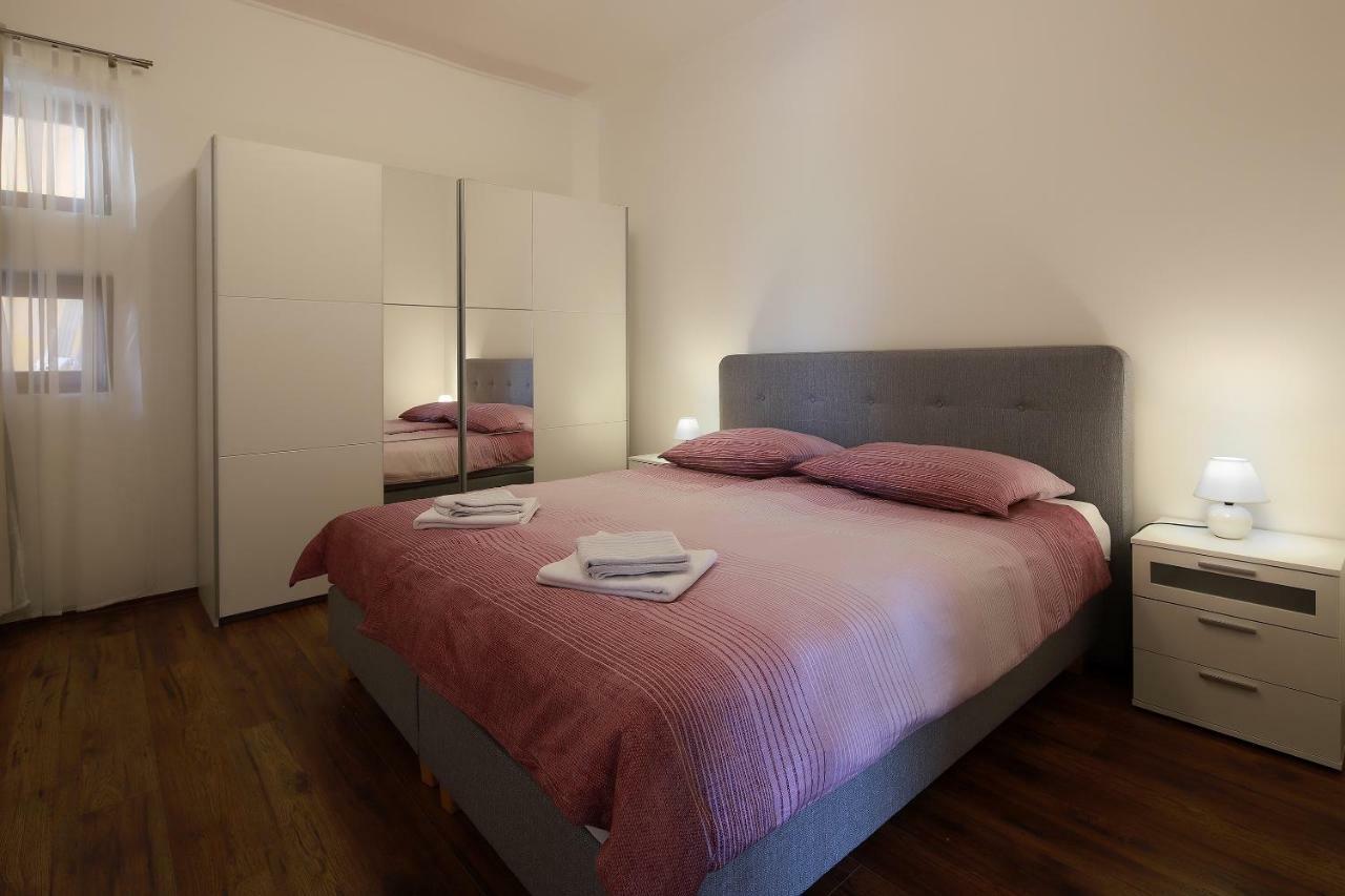 Apartments Galboka Нерезине Екстер'єр фото