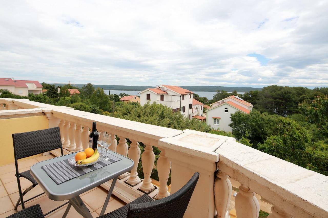 Apartments Galboka Нерезине Екстер'єр фото