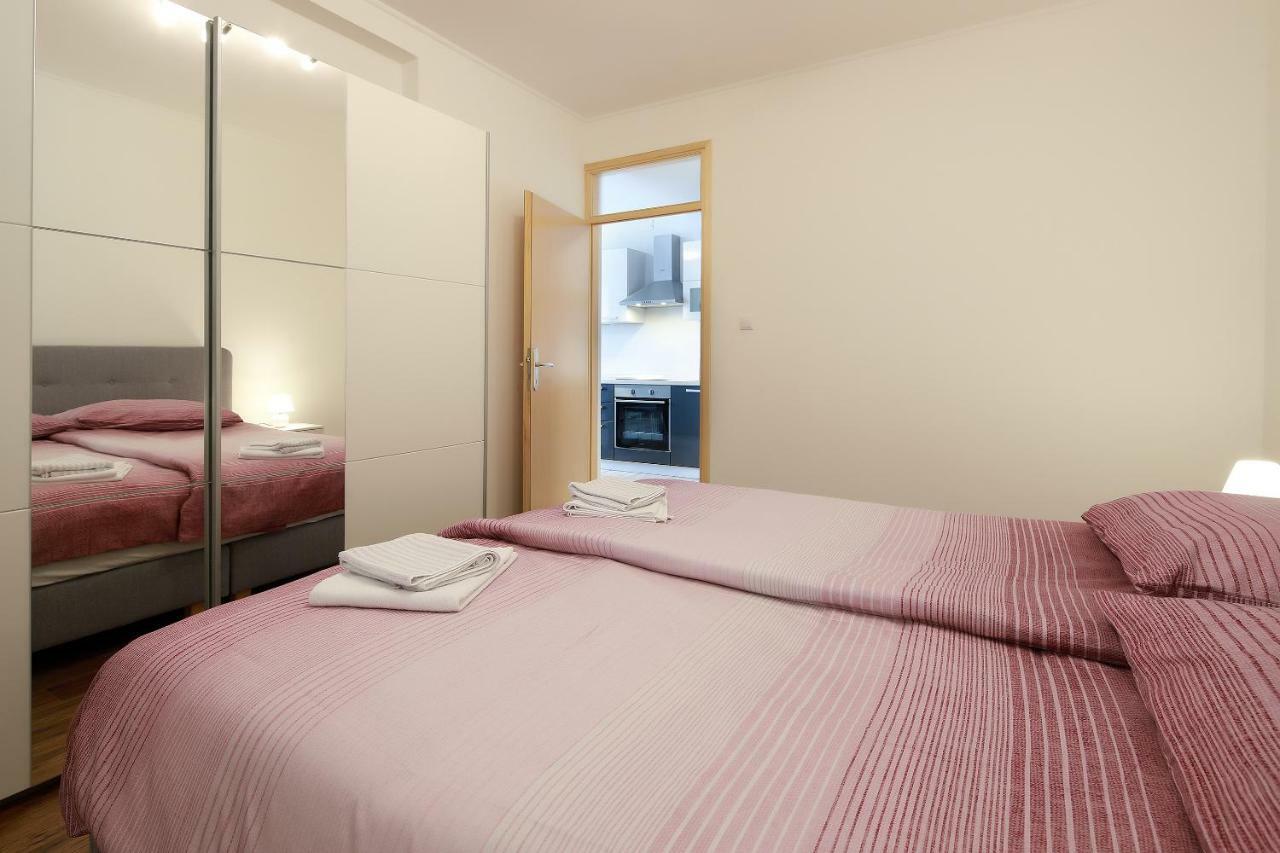 Apartments Galboka Нерезине Екстер'єр фото