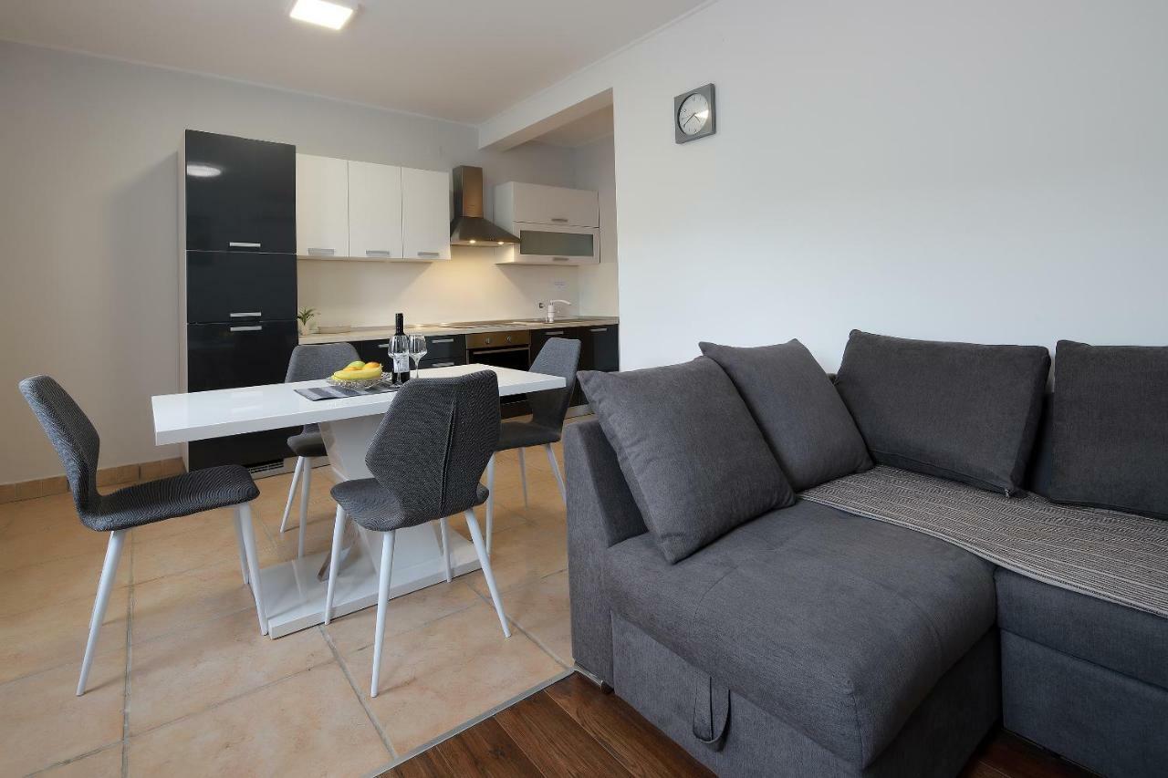 Apartments Galboka Нерезине Екстер'єр фото