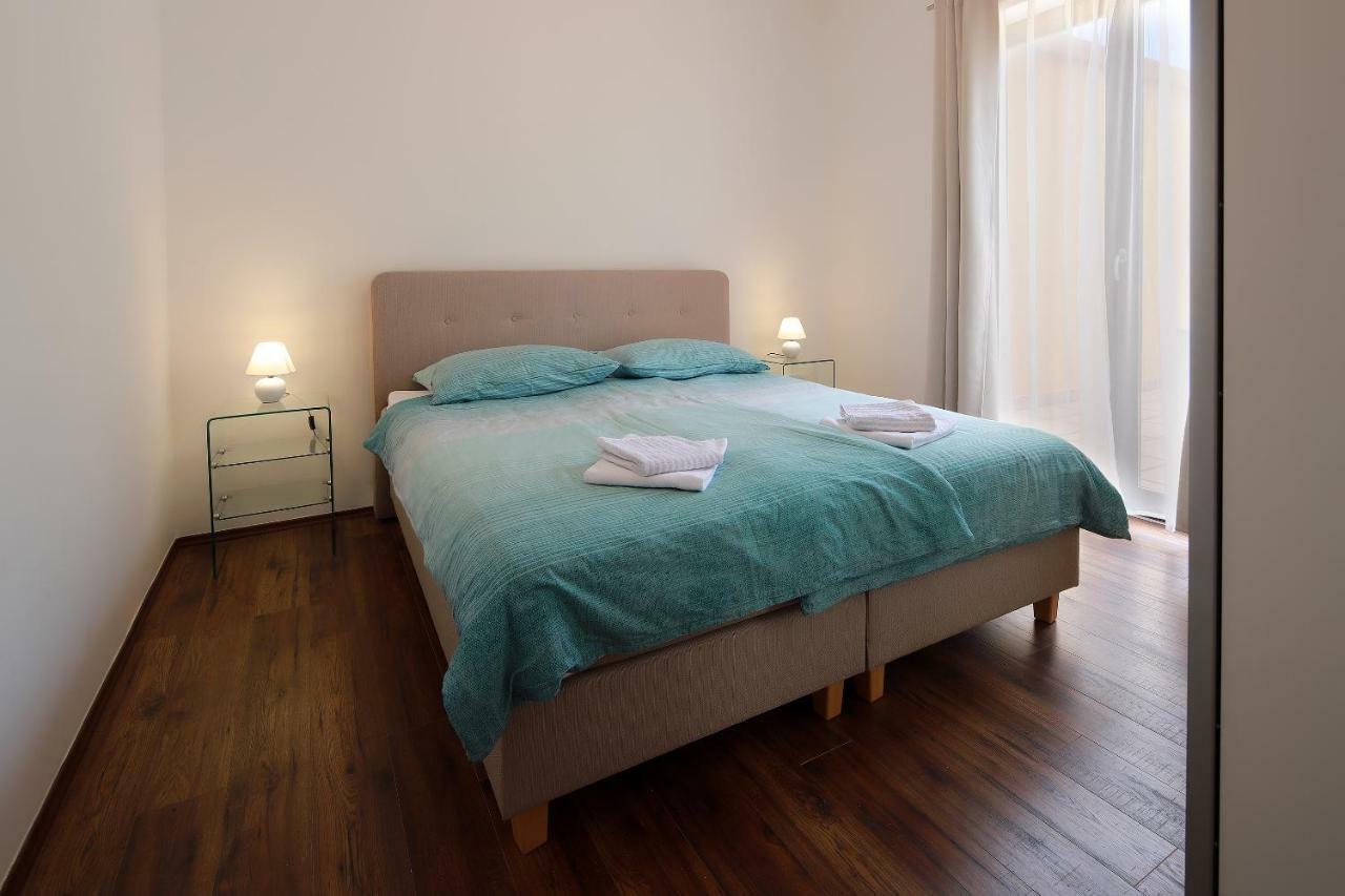 Apartments Galboka Нерезине Екстер'єр фото