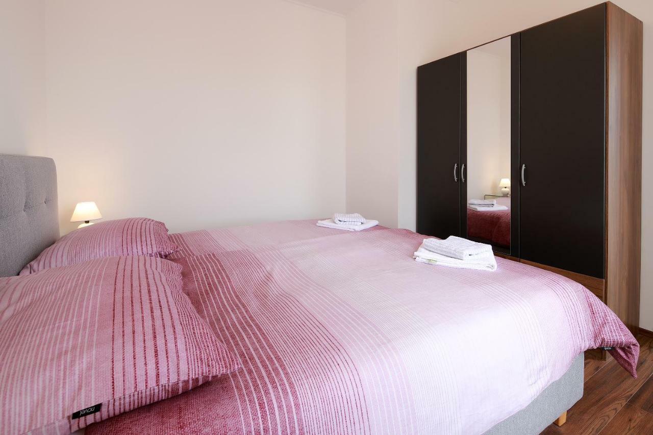 Apartments Galboka Нерезине Екстер'єр фото