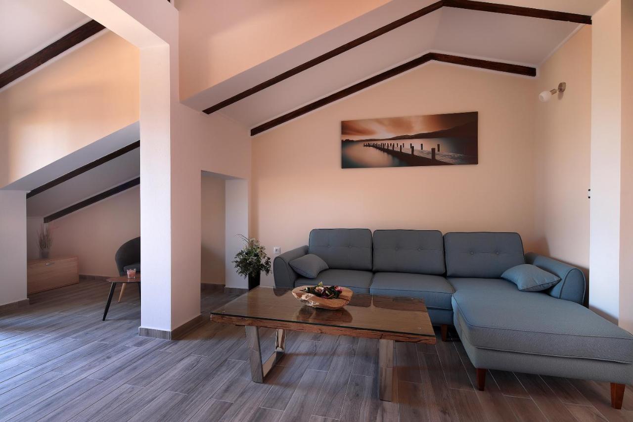Apartments Galboka Нерезине Екстер'єр фото